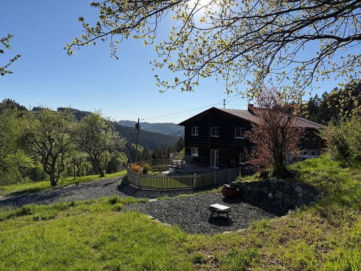 Ferienhaus für 15 Personen, mit Garten und Ausblick in Buchenberg
