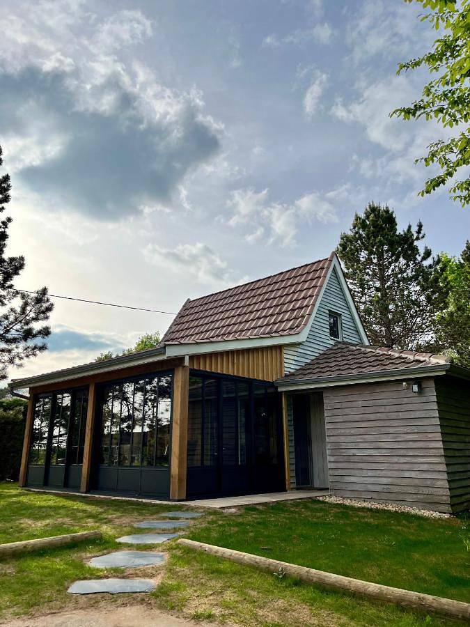Gîte pour 4 personnes, avec Terrasse ainsi que Jardin et Piscine à Soulaures