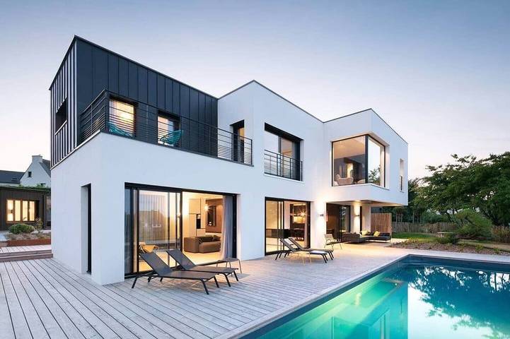 Location de vacances pour 12 personnes, avec balcon ainsi que sauna et jardin dans Plage de Pen-Guen