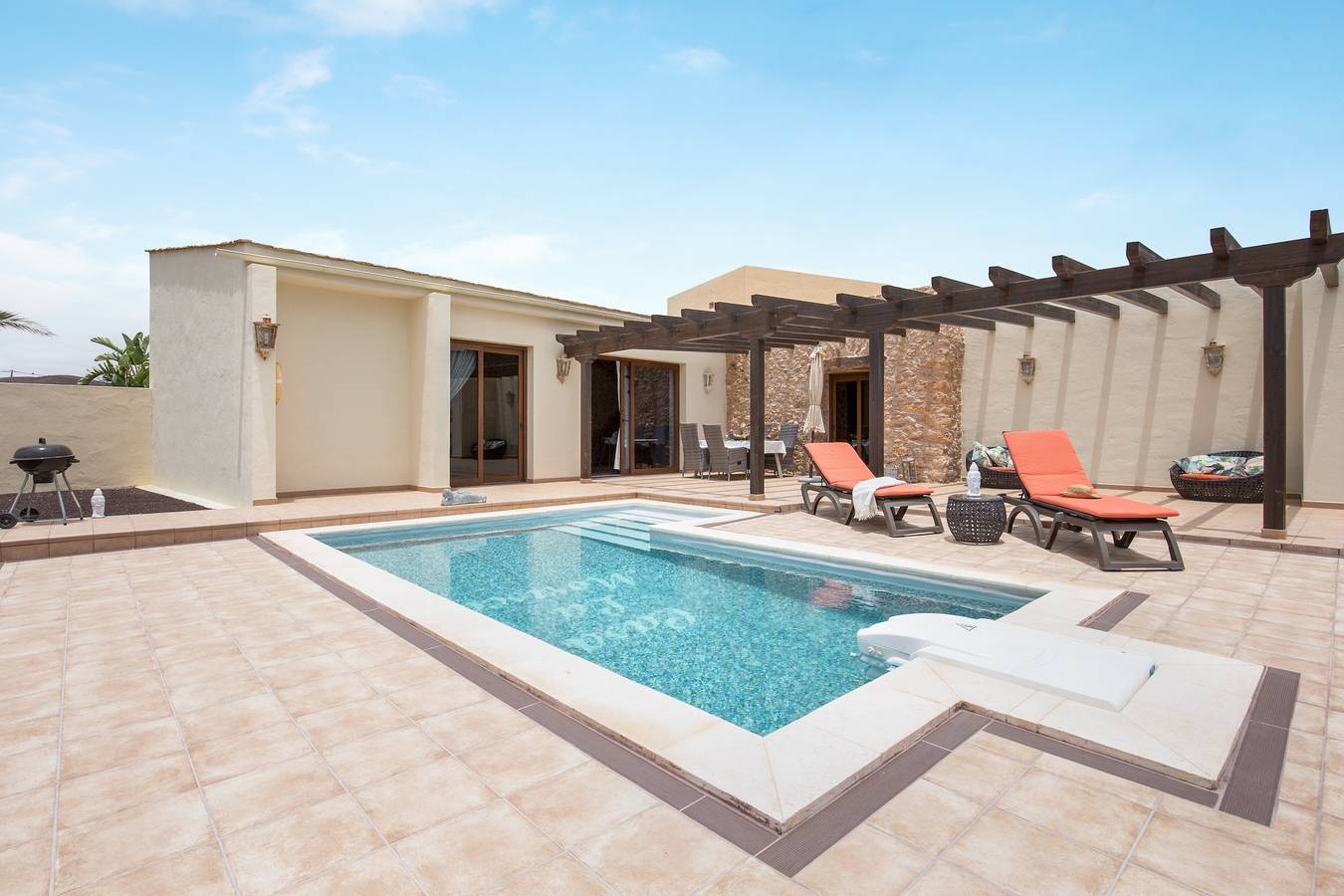 « Casa Rural La Morisca » avec vue sur la montagne, piscine, Wi-Fi, jardin et climatisation in Tuineje, Fuerteventura