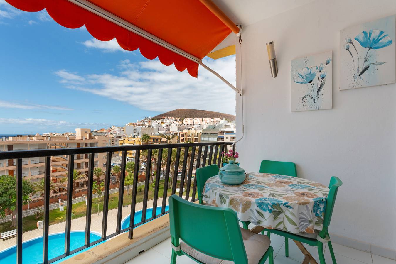 Ganze Wohnung, Ferienwohnung 'Lovely Nice Los Cristianos' mit Meerblick, Gemeinschaftspool und Wlan in Los Cristianos, Arona