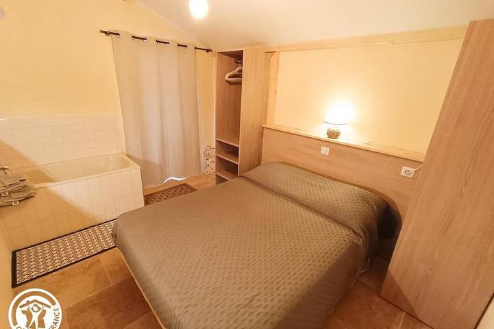 Location de vacances pour 6 personnes, avec jardin à Lentillac-du-Causse - 2