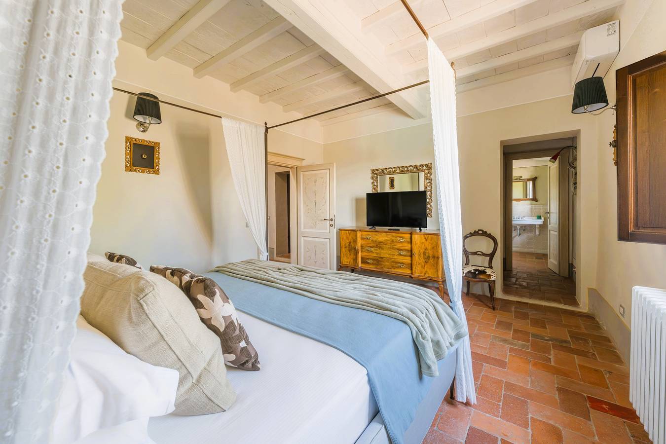 Villa del Borgo, Exclusive Pool & View in Larciano, Pistoia Provinz