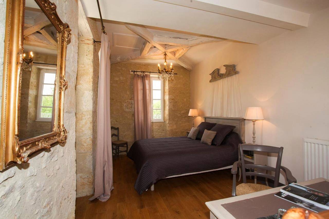 Maison d'hôtes de Charme Les Bruhasses in Condom, Gers