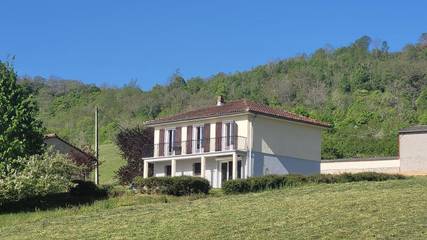 Gîte pour 4 personnes, avec vue et jardin à Le Mas-d'Azil