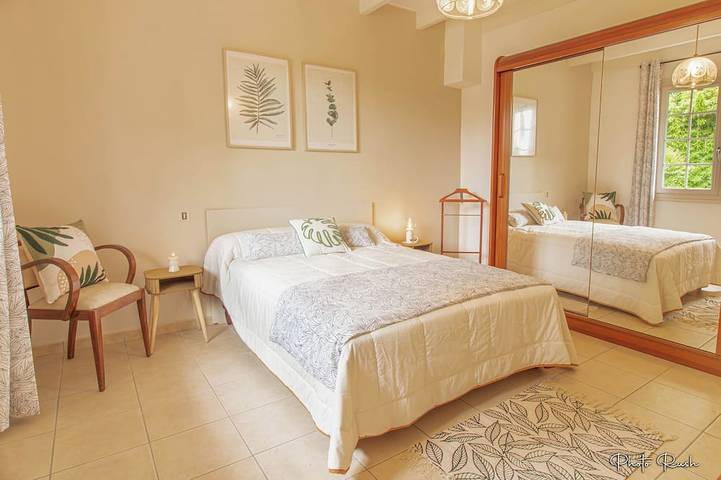 Location de vacances pour 6 personnes, avec jardin et terrasse à Saint-Pierre-d'Eyraud - 3