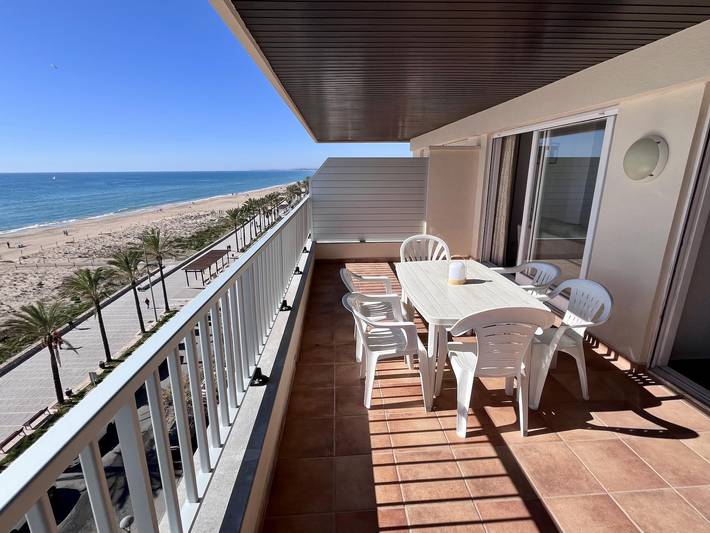 Ganze Ferienwohnung, Großzügige Ferienwohnung direkt am Meer mit traumhaftem Ausblick in Platja de l'Estany - el Mas Mel (Calafell), Calafell