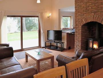 Vacation Rental for 6 Guests in Fife region, Lowlands, Picture 2