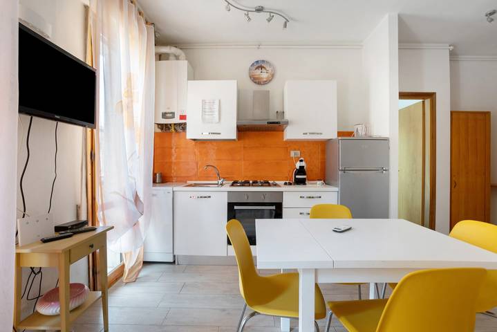 Appartamento intero, Appartamento per vacanze 'Coral House Viareggio' con balcone in Viareggio, Riviera Toscana