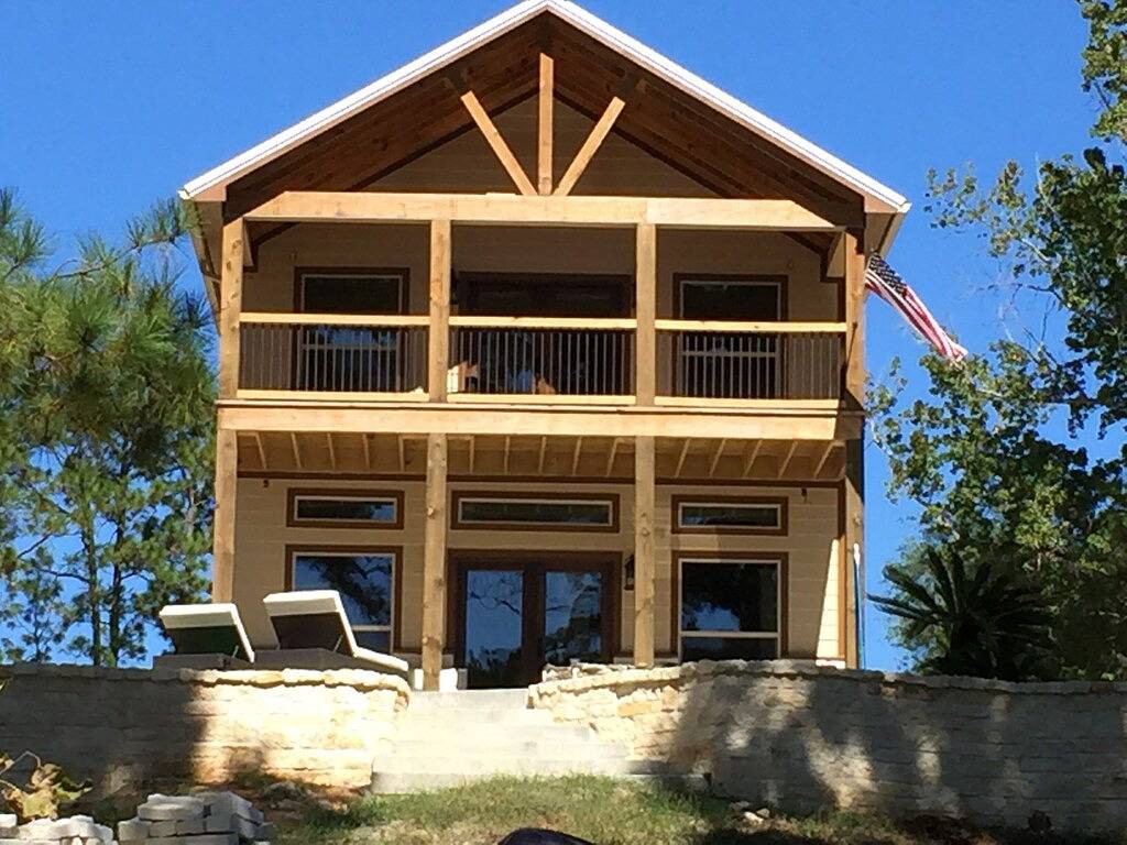 Haus am See mit Pool! in Sam Rayburn Reservoir