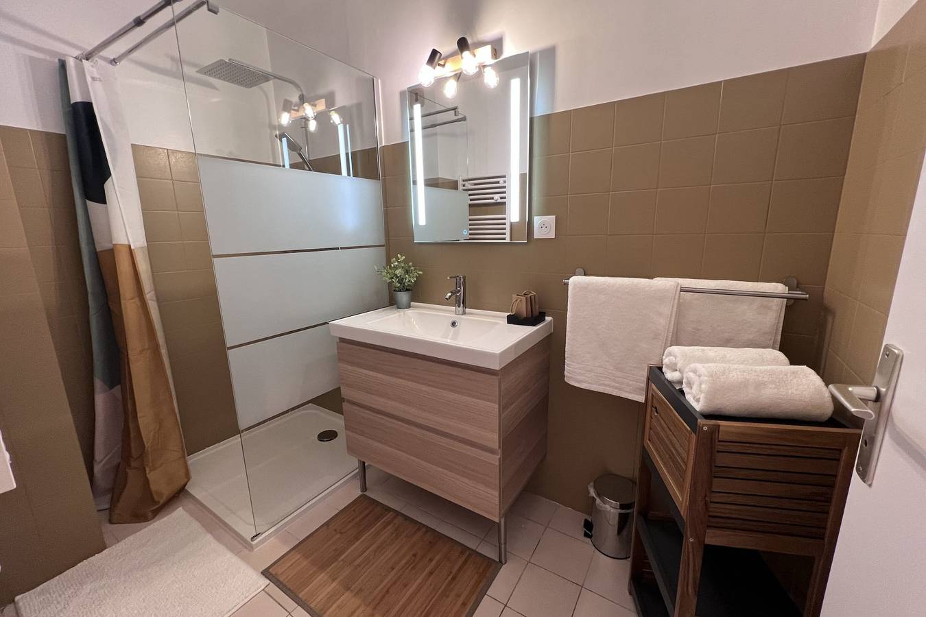 Ganzes Studio, Nice 27m² with terrace and sea view in Rayol-Canadel-sur-Mer, Draguignan Region