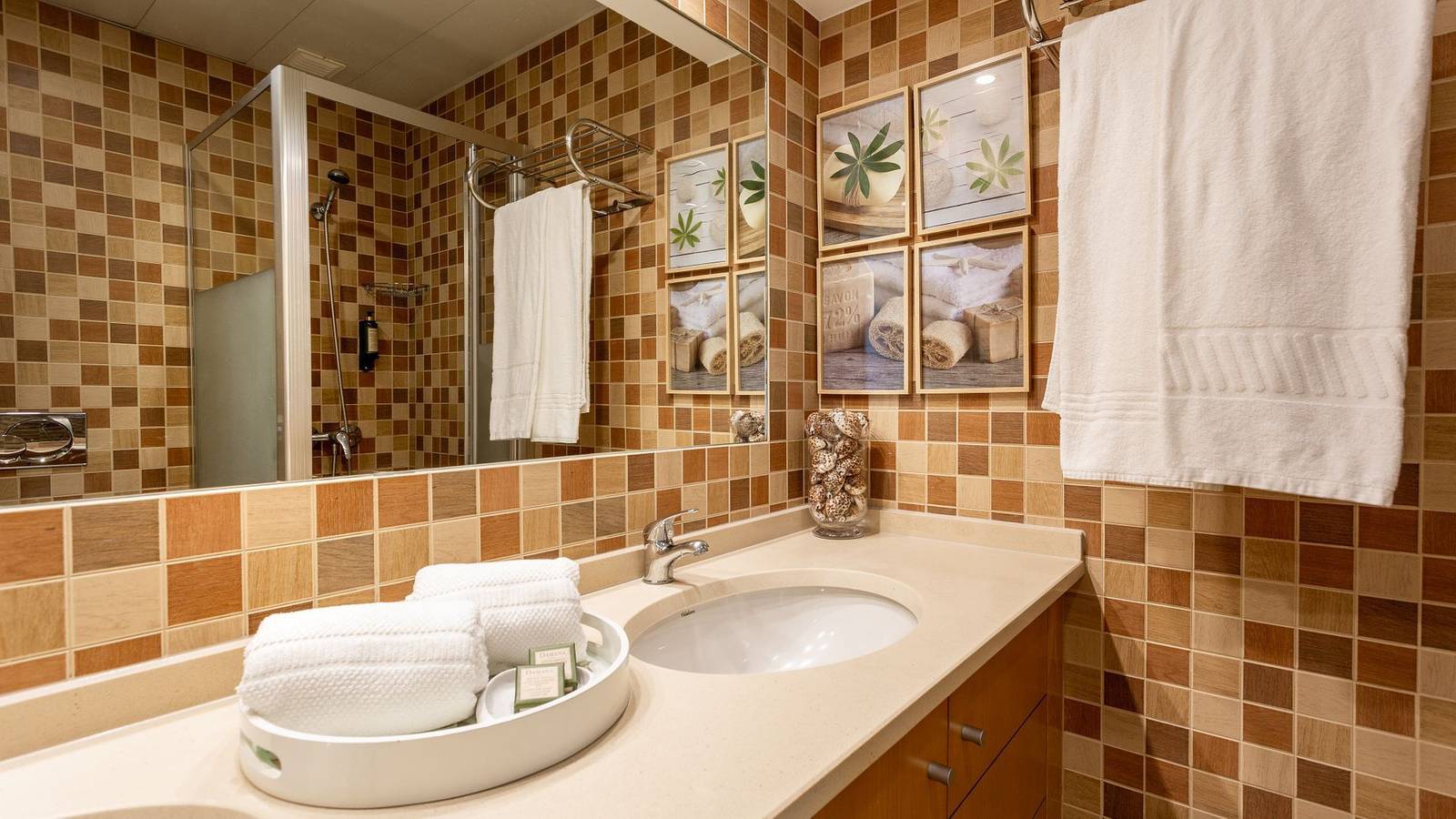 Ganze Wohnung, Ferienwohnung für 6 Personen mit Pool in Vilamoura, Quarteira