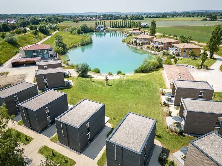 Hütte für 4 Personen, mit Balkon und Balkon/Terrasse sowie Terrasse und Garten in Bayern