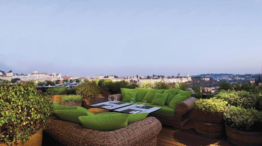 Hotel voor 4 personen, with whirlpool and terras as well as sauna in Jeruzalem