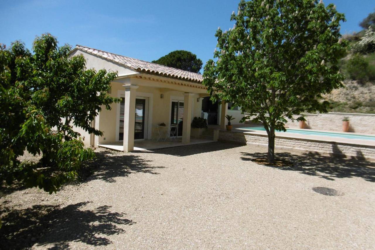 Maison avec piscine pour 2 personnes à Valensole in Valensole, Alpes-de-Haute-Provence
