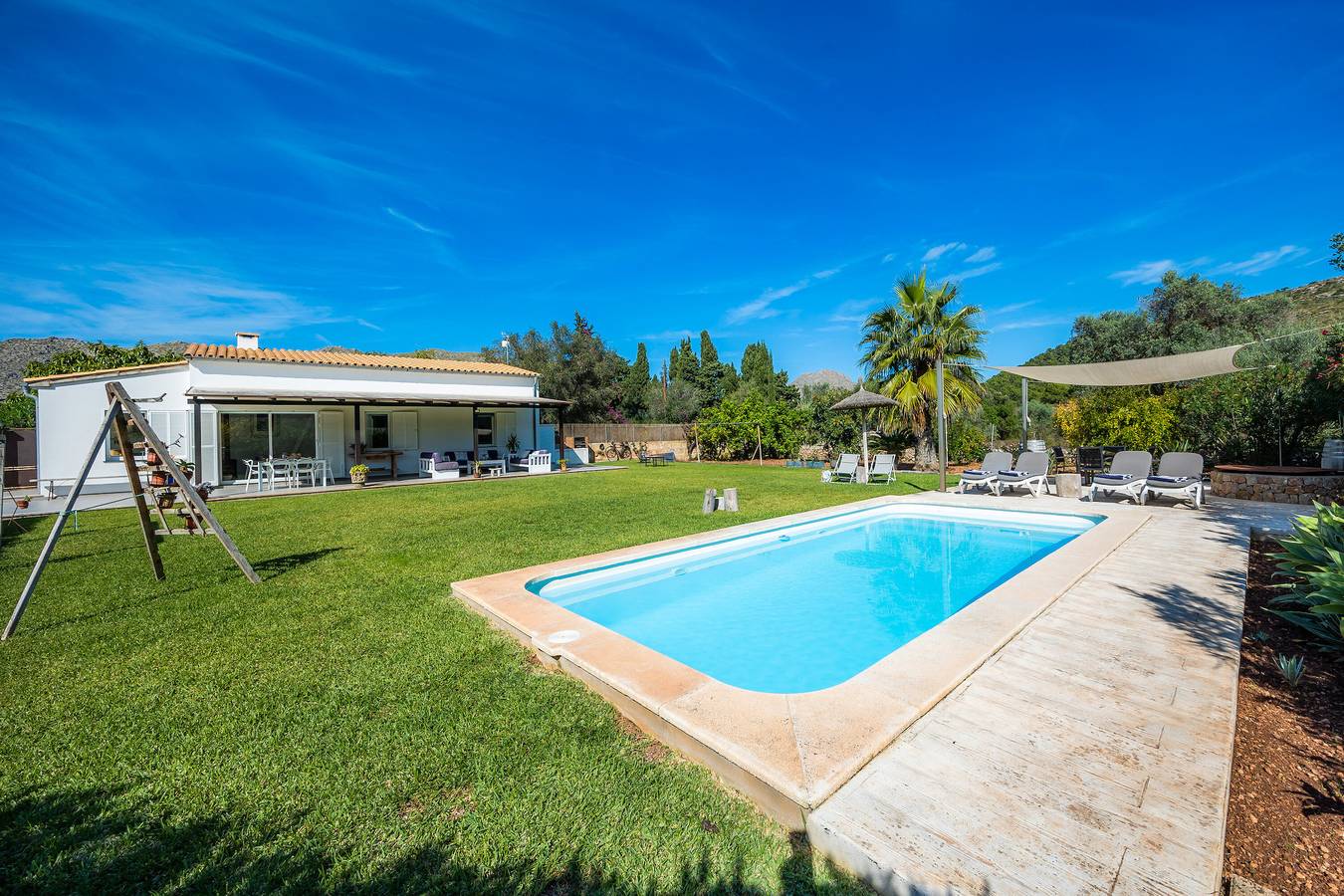 Casa de férias 'Les Herbetes' com vista para a montanha, Wi-Fi e ar condicionado in Port de Pollença, Pollença