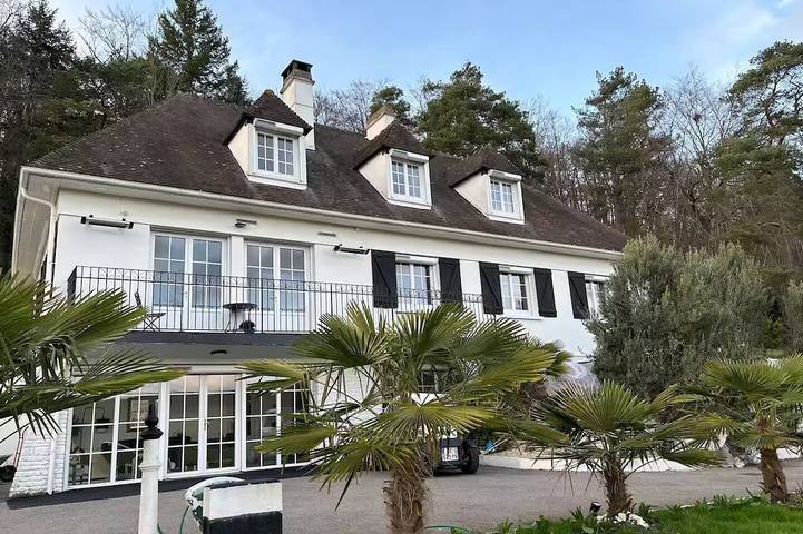Maison de vacances pour 20 personnes, avec Balcon ainsi que Jacuzzi et Jardin