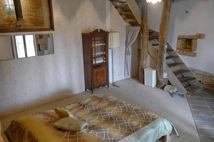 Location de vacances pour 4 personnes, avec terrasse et jardin à Azerat - 3