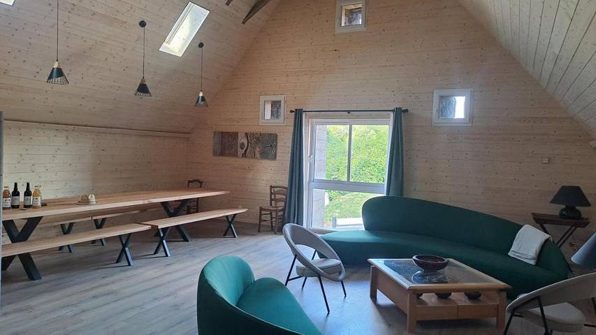 Gîte pour 14 personnes, avec jardin ainsi que vue et piscine à Neuvic - 3