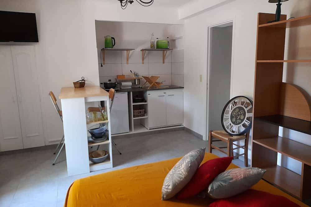 Appartement entier, Studio à louer lac St Cassien in Tourrettes, Région de Draguignan