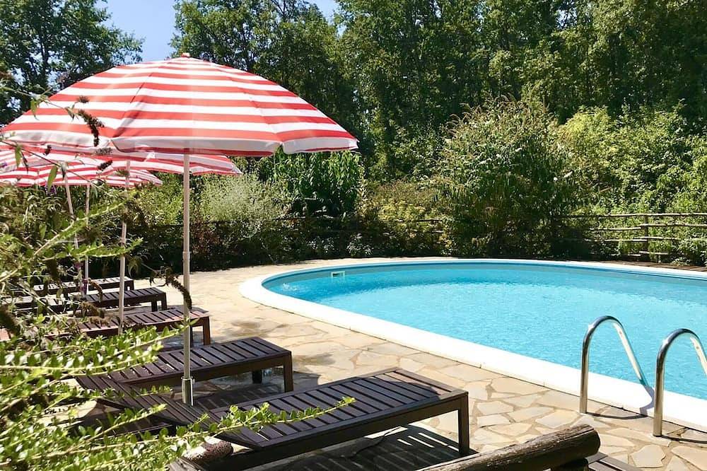 Cozy little retreat in wonderful location, with pool in Pontassieve, Chianti