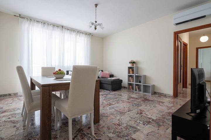 Ferienwohnung für 7 Personen, mit Balkon in Jesolo