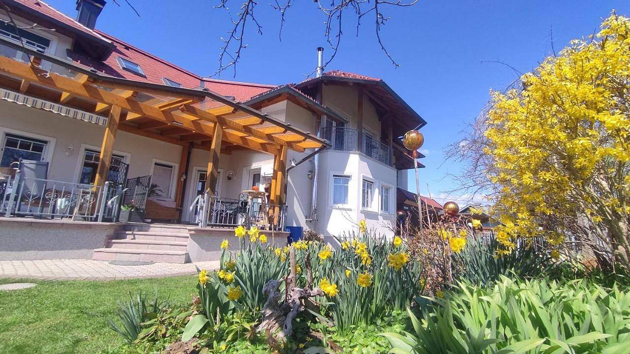 Ganze Wohnung, One-Bedroom Apartment in Wernberg, Villach-Land