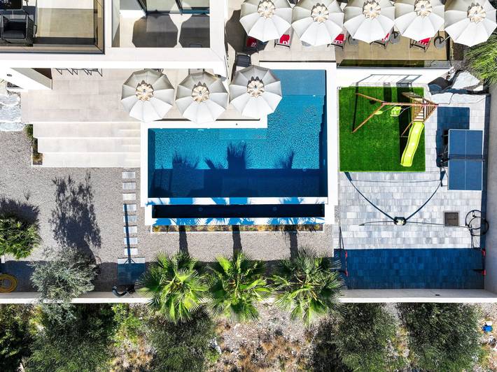 Villa für 8 Personen, mit Balkon und Garten in Jasenice - 4