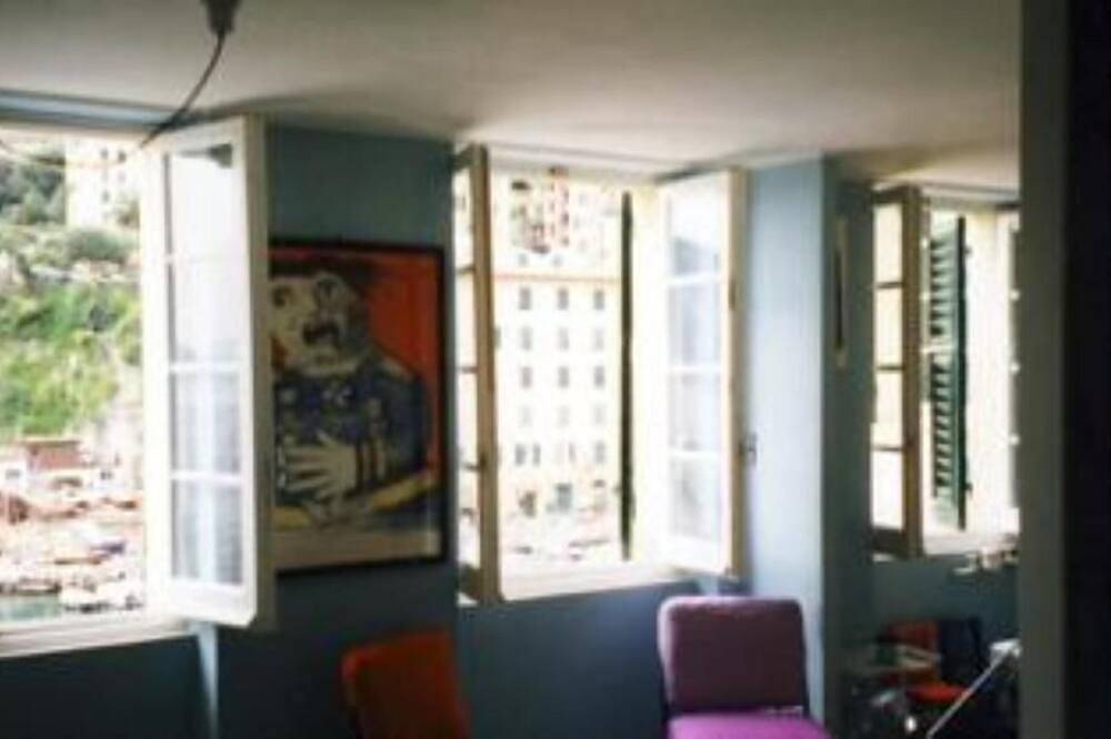 Entire apartment, Camogli - Charming Apartment Right Over the Sea in Camogli, Riviera di Levante