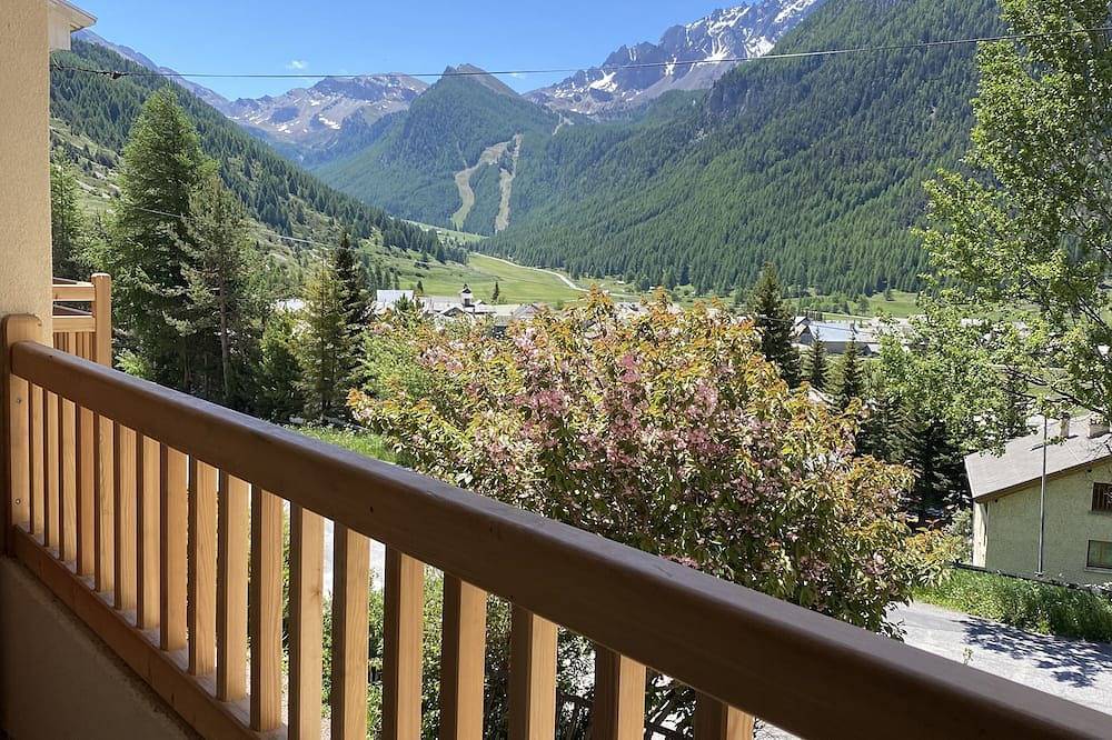 Entire apartment, Casa Montana - Queyras Apartment 8 pers. Ceillac, Mountain Winter/Summer in Ceillac, Queyras