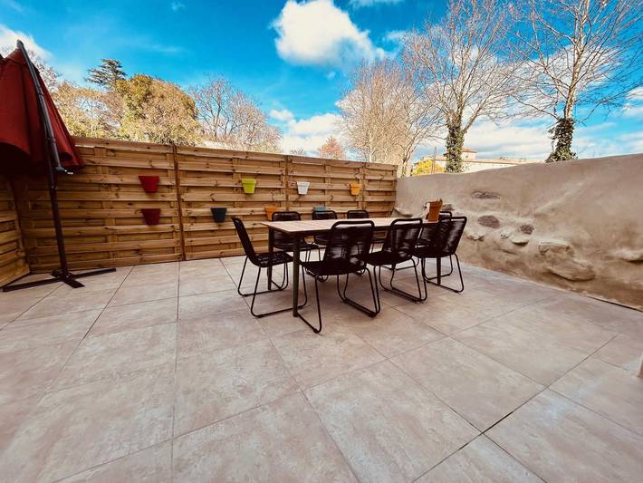 Gîte pour 8 personnes, avec jardin et piscine, animaux acceptés à Montolieu - 4