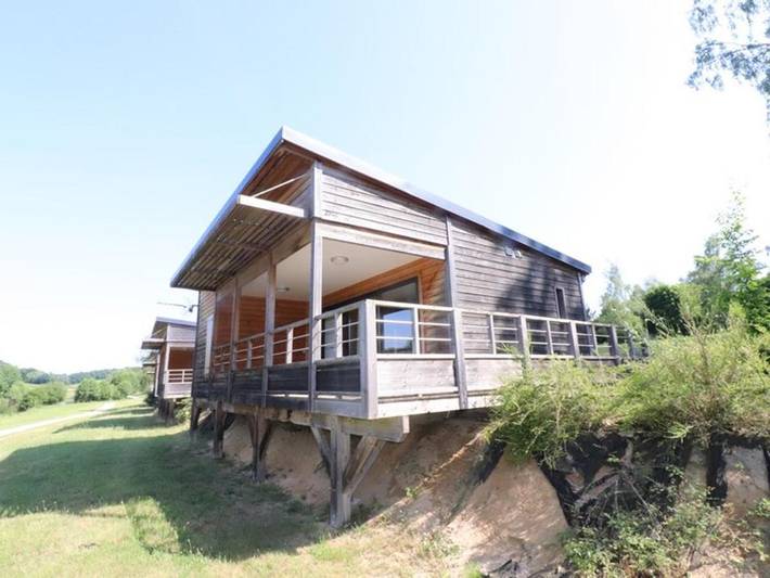 Location de vacances pour 4 personnes, avec Terrasse et Jardin dans Le Rouget-Pers