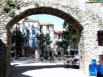 Chambre d’hôte pour 3 personnes, avec vue et terrasse à Céret