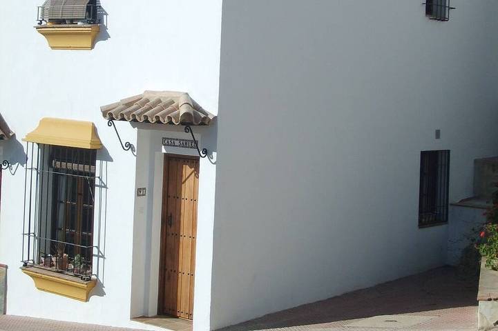 Casa de vacaciones para 4 personas, con balcón además de piscina y jardín - 1