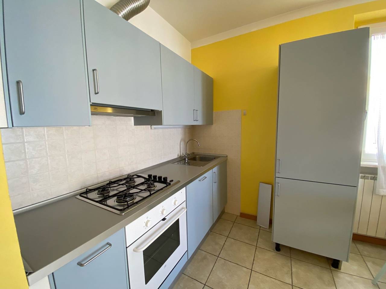 Entire holiday apartment, Lucangeli P.zza Approdo 9 - 31 - Trilo 3°P P.zza Approdo Sx in Adriatic Coast Marken