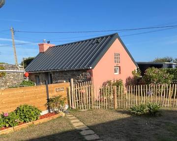 Gîte pour 2 personnes, avec terrasse et jardin dans le Finistère