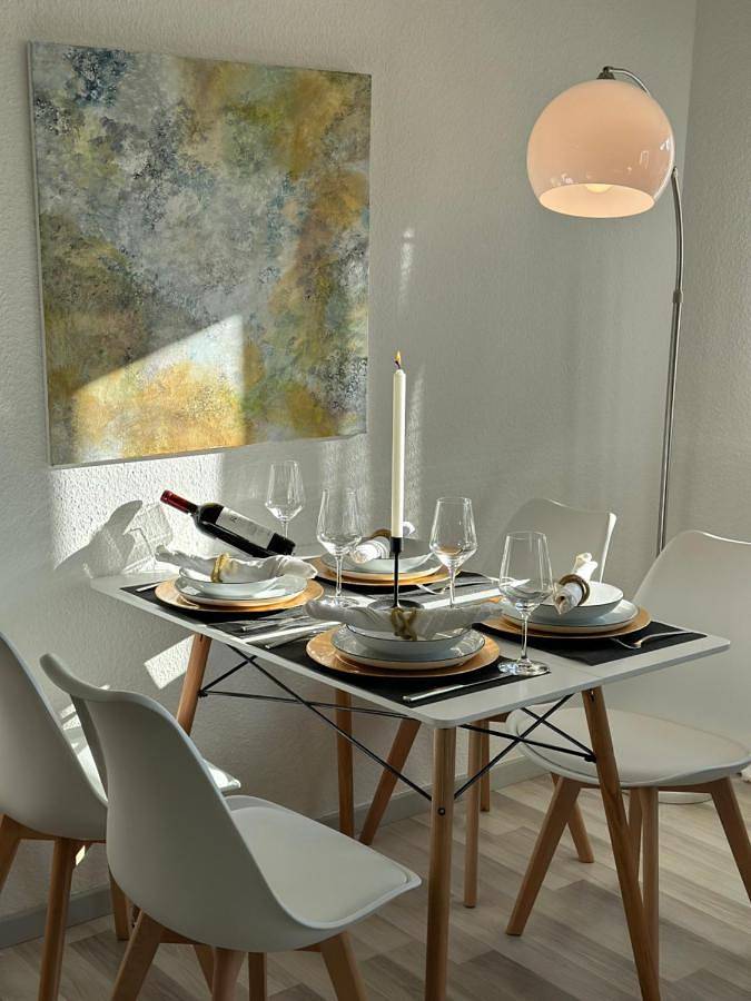 Appartement entier, One-Bedroom Apartment in Ludwigsbourg, Arrondissement de Ludwigsbourg