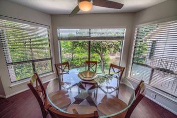 Vacation Rental for 6 Guests in New Braunfels, Comal County, Picture 2