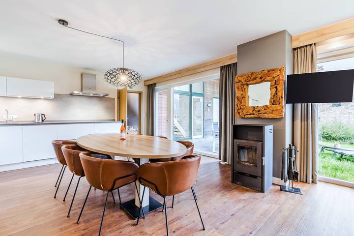Landal Village l'Eau d'Heure — 8-persoons bungalow in Froidchapelle, Hennegau