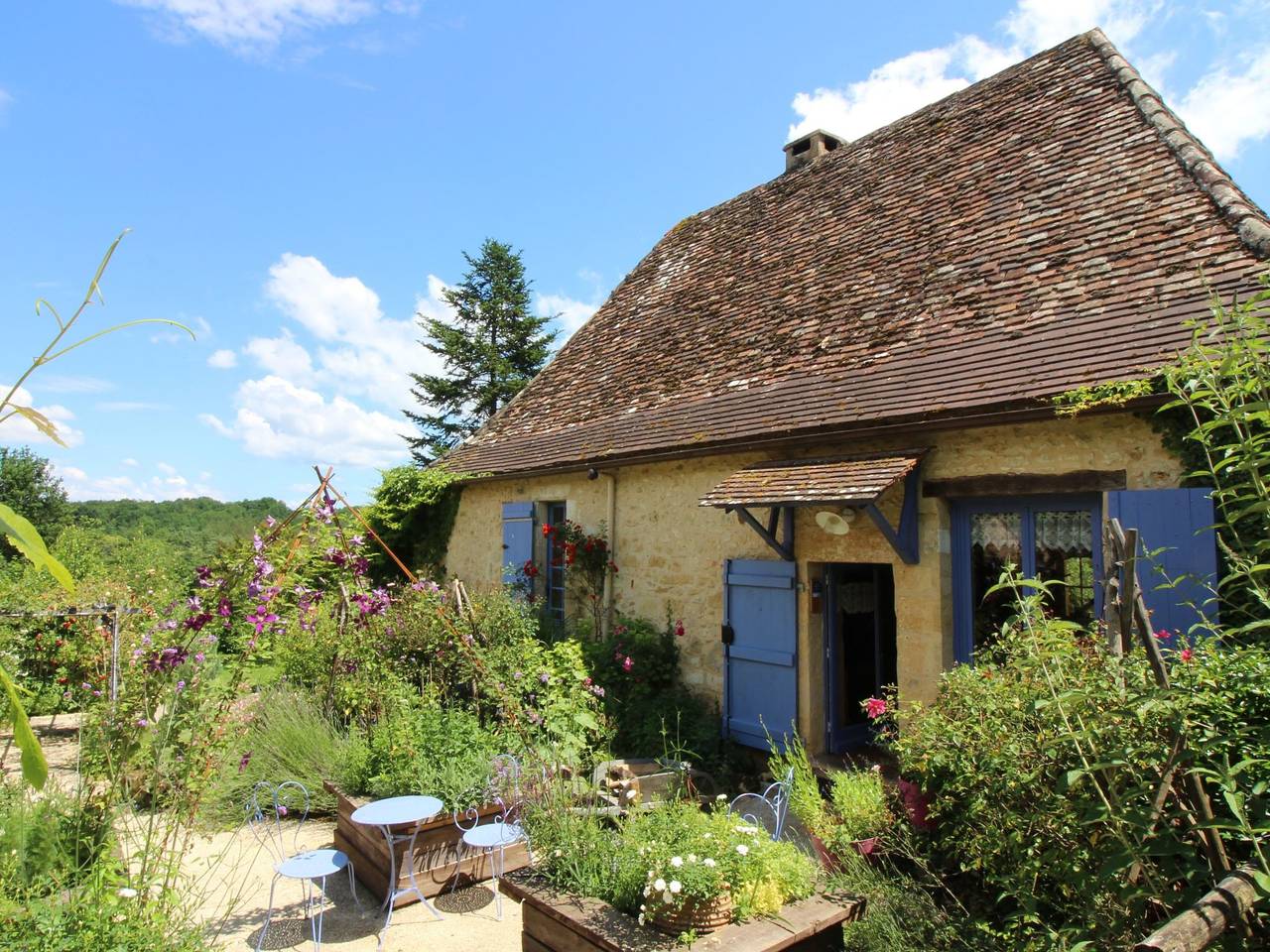 Komfort, Ruhe, privater Pool, Ev-Ladestation in Lanquais, Périgord Pourpre