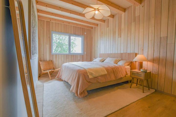 Gîte pour 8 personnes, avec Terrasse ainsi que Jardin et Piscine à Géraudot - 4