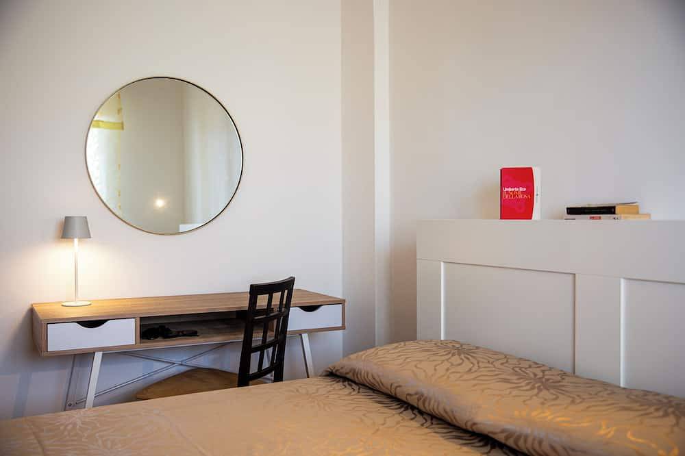 Appartamento intero, Star Apartment, Alcamo Marina, 3 bedrooms, swimming pool, view and fun... enjoy in Alcamo Marina, Alcamo
