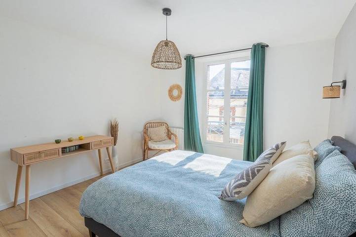 Appartement entier, Suite Hair - 4 personnesA seulement 2 minutes à pied de l'avenue de Champagne ! in Épernay, Marne