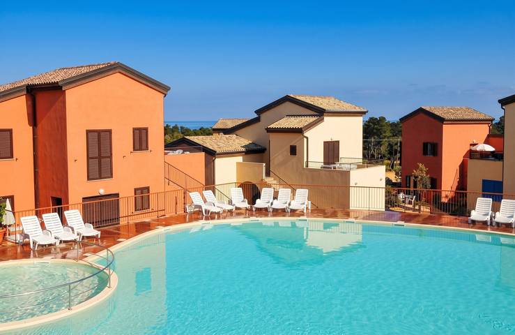 Casa de vacaciones para 6 personas, con terraza y piscina - 1