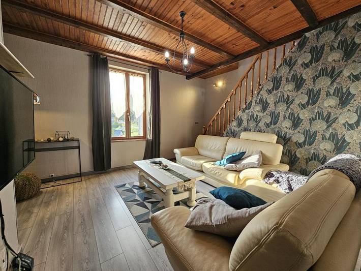 Gîte pour 7 personnes, avec Terrasse ainsi que Jardin et Vue à La Houssière - 4