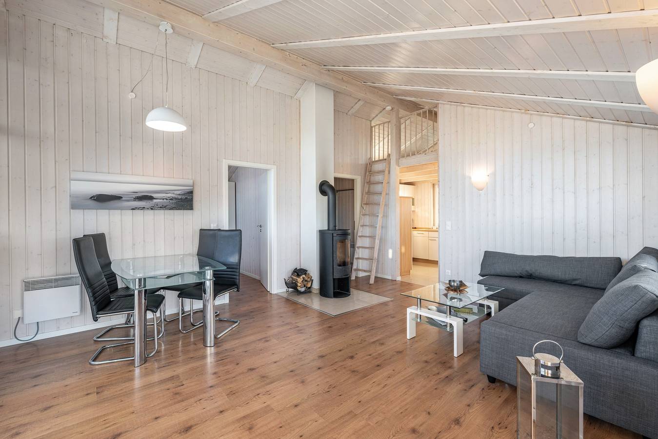 Ganze Wohnung, Ferienwohnung 'Ferienhaus Aquamarin' mit privater Terrasse und privatem Garten in Wesselburenerkoog, Nordseeküste