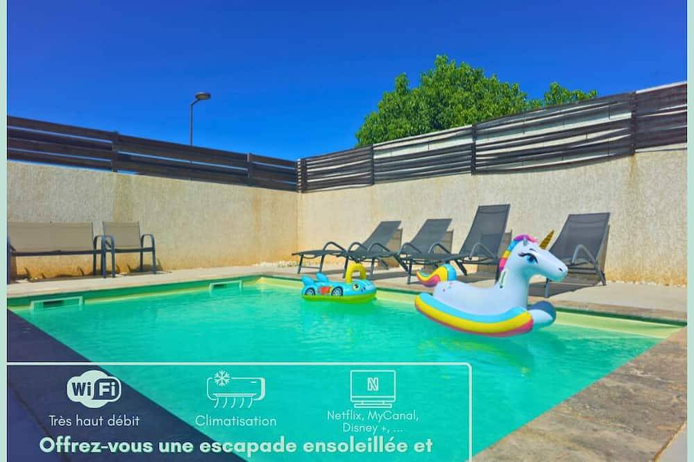 Villa con piscina cerca de la playa, mar y montaña. in Borgo, Región de Bastia