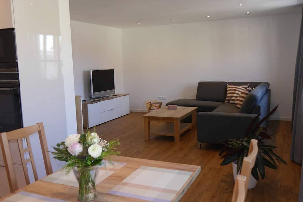 Ganze Wohnung, Gemütliche Ferienwohnung (80 qm) für bis zu 4 Personen mit voll ausgestatteter Küche in Kolitzheim, Fränkisches Weinland