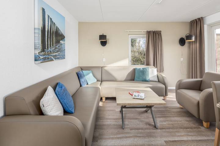 Bungalow für 8 Personen, mit Balkon/Terrasse und Terrasse sowie Garten in Schouwen-Duiveland - 2