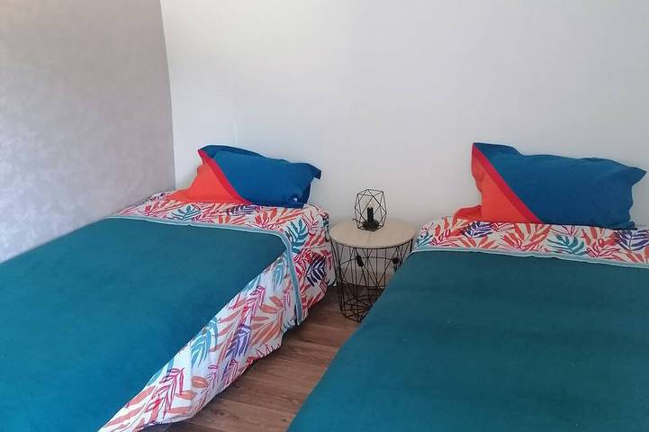 Location de vacances pour 6 personnes, avec jardin dans Mesnil-Roc'h - 4